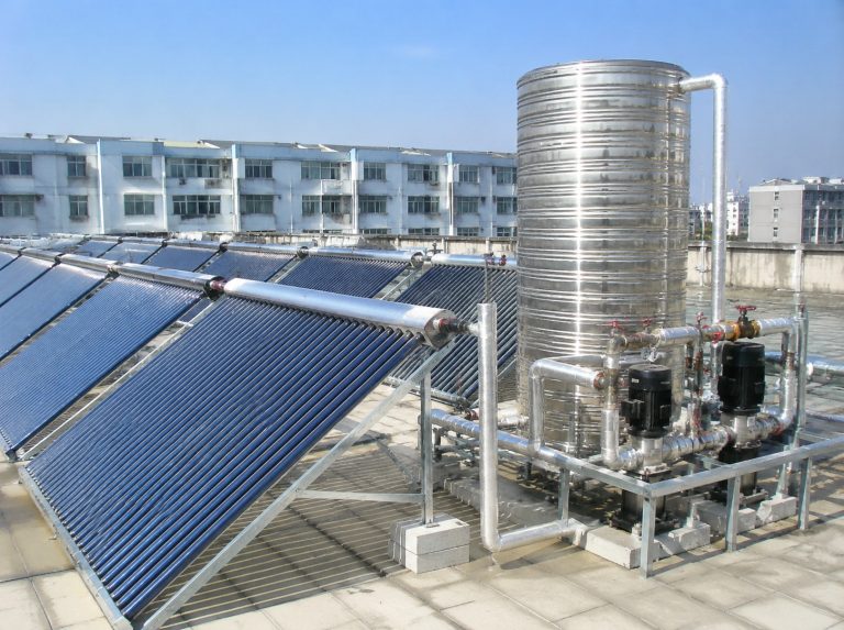 新乡商用大容量真空管太阳能热水系统